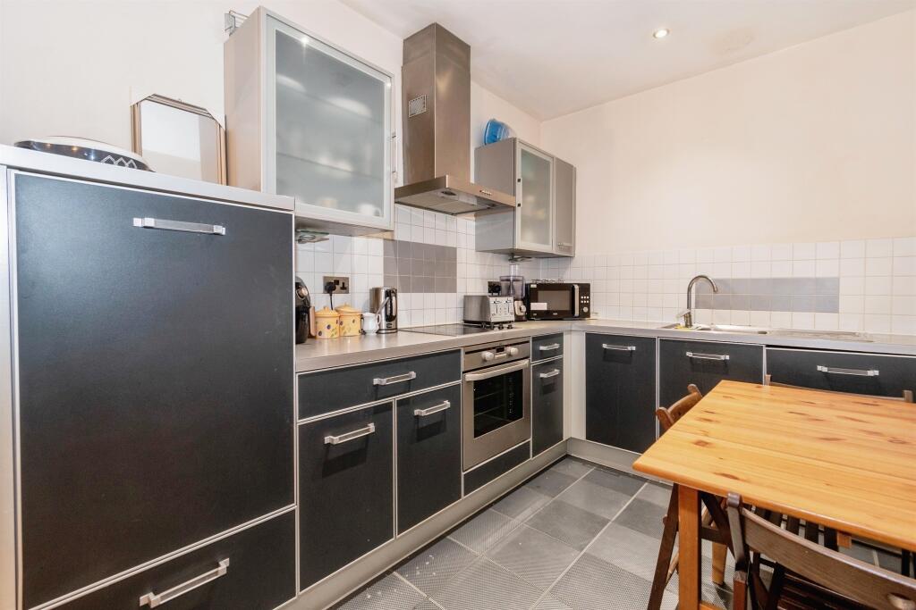 Additional image 5 of Leeds Road, Bradford