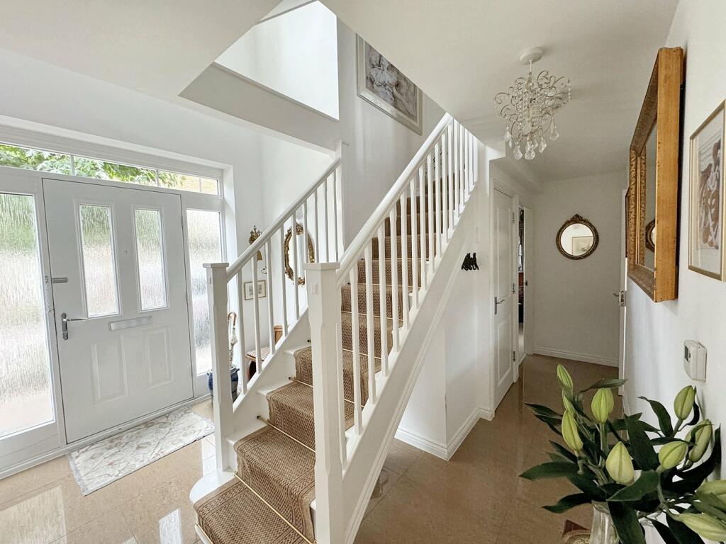 Additional image 15 of Wells View Drive, Bromley, BR2