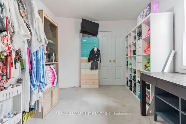 Additional image 25 of 51 Olde Town Rd