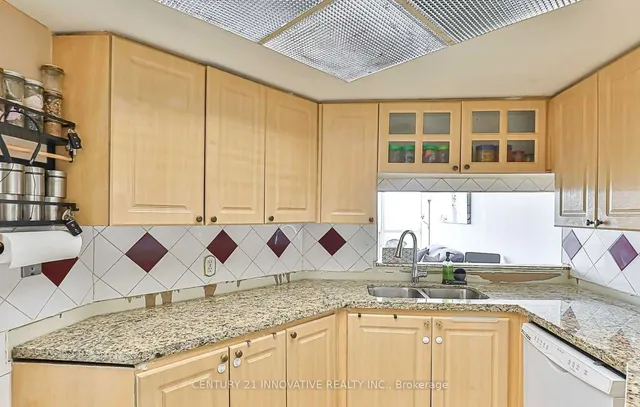 Additional image 10 of 2550 Lawrence Ave Unit 1111