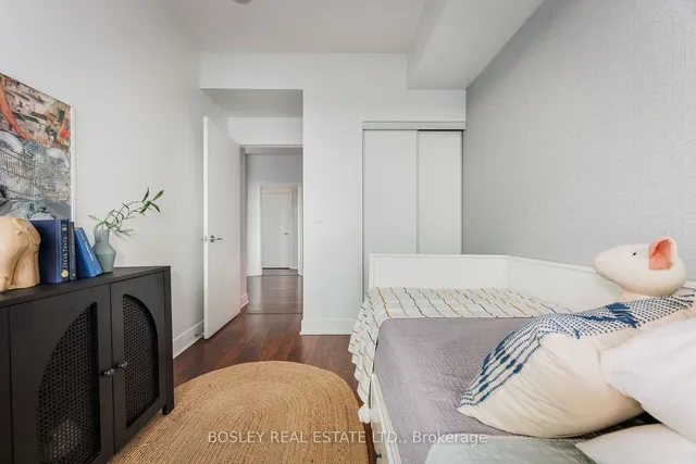 Additional image 27 of 35 Brian Peck Cres Unit 418