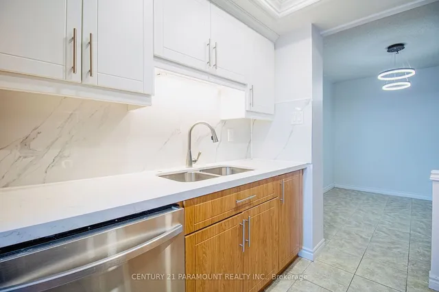 Additional image 8 of 100 County Court Blvd Unit 1802