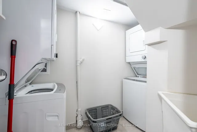 Additional image 19 of 2290 Woodward Ave