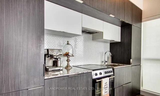 Additional image 7 of 159 Dundas St Unit 4005