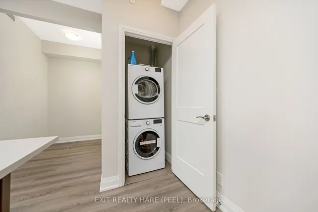 Additional image 29 of 15 Lynch St Unit 901