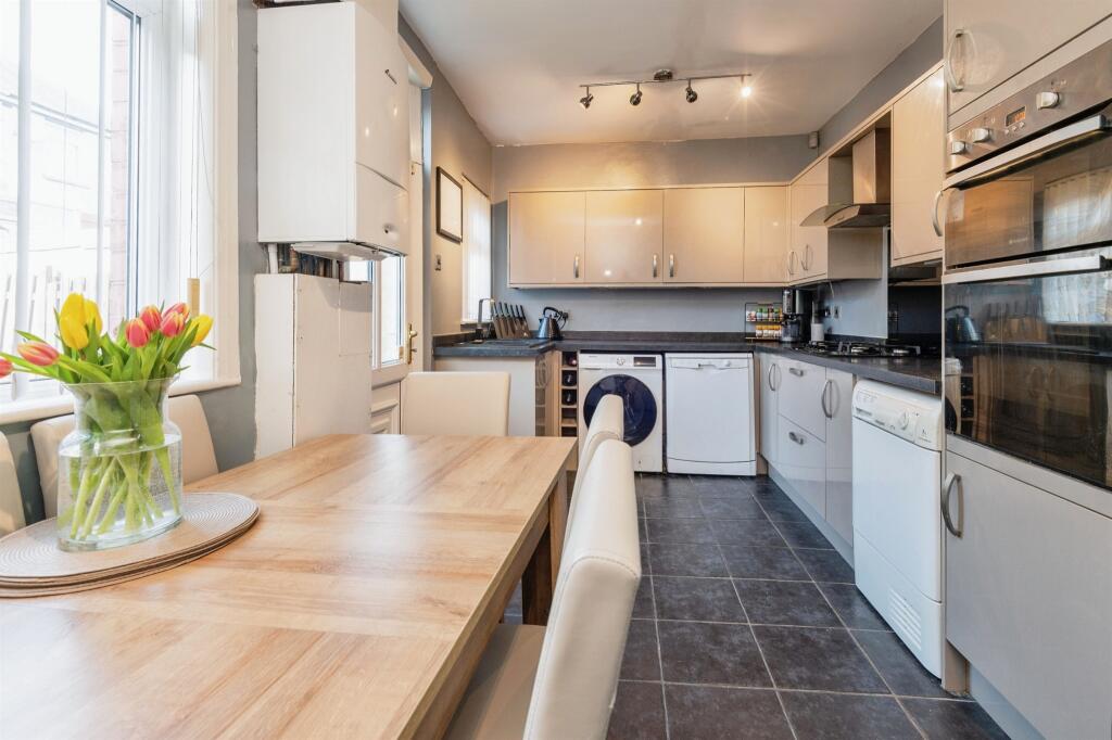 Additional image 5 of Jer Lane, Bradford