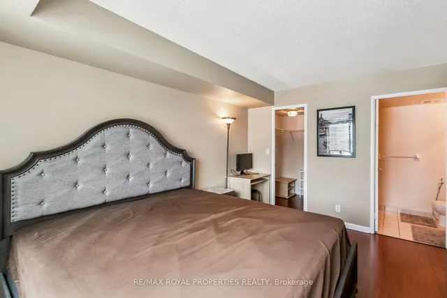 Additional image 14 of 11 Lee Centre Dr Unit 1002