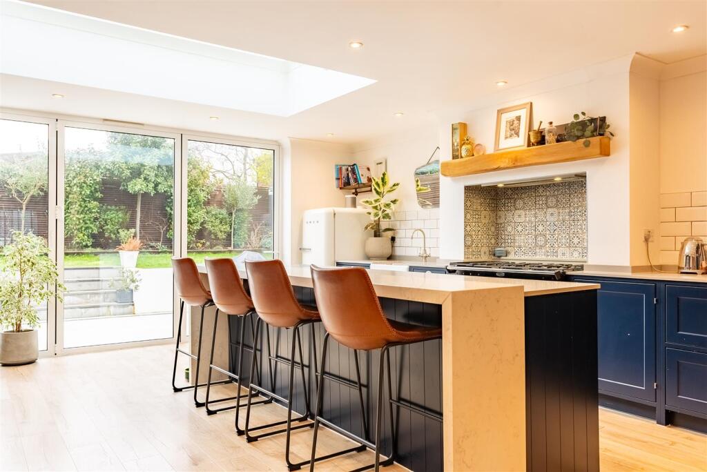 Additional image 11 of Park Lane, Colney Heath, St. Albans