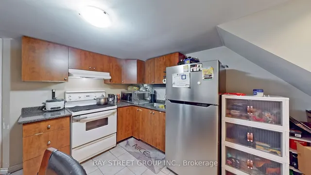 Additional image 31 of 7229 Dime Cres