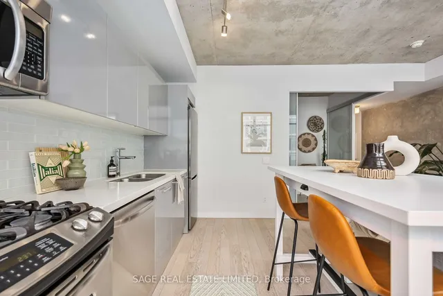 Additional image 16 of 1201 Dundas St Unit 609