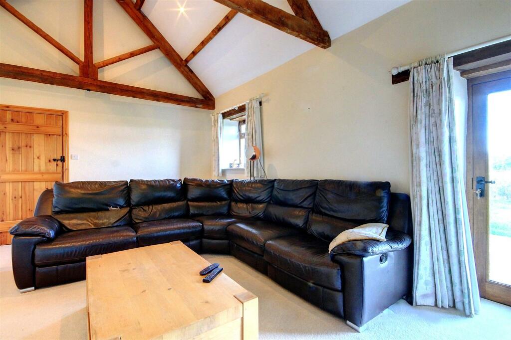 Additional image 11 of Carlton, Richmond