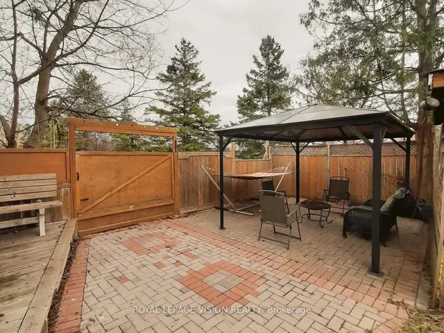 Primary image of 52 Ellendale Dr