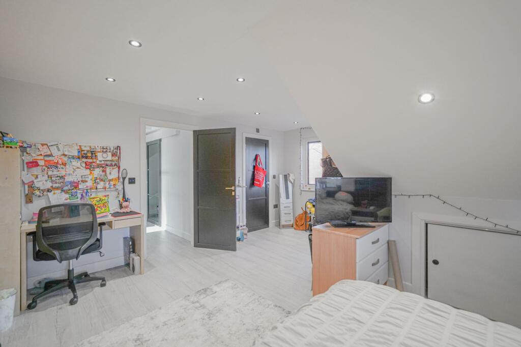 Additional image 28 of Meriden Road, Hampton-In-Arden, B92