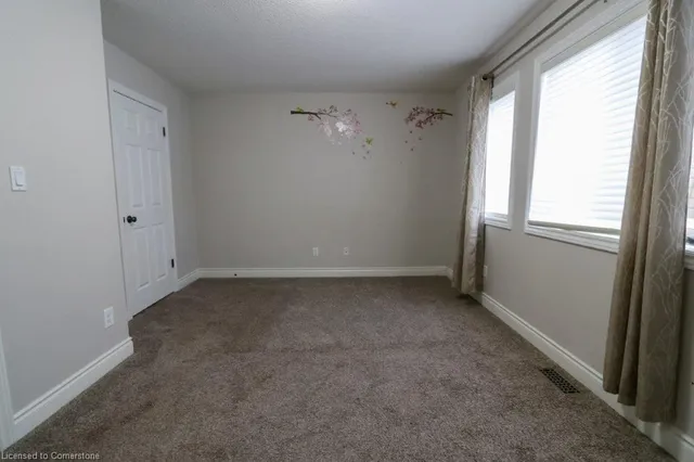 Additional image 10 of 38 Howe Dr Unit 3A