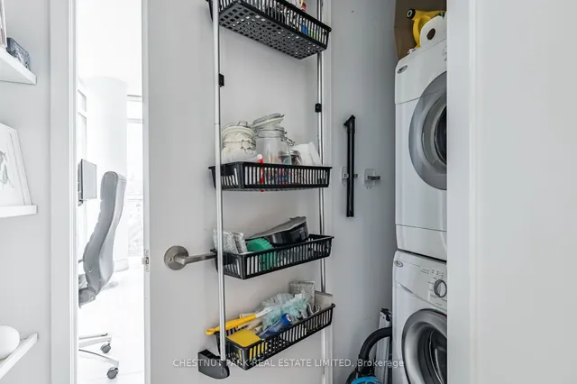 Additional image 24 of 39 Sherbourne St Unit 907