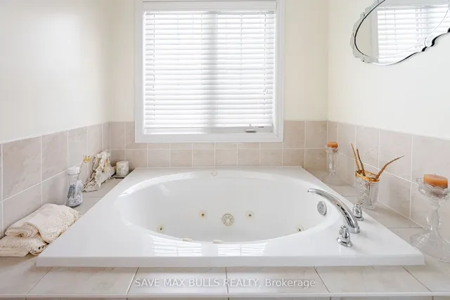 Additional image 34 of 92 Veterans Dr