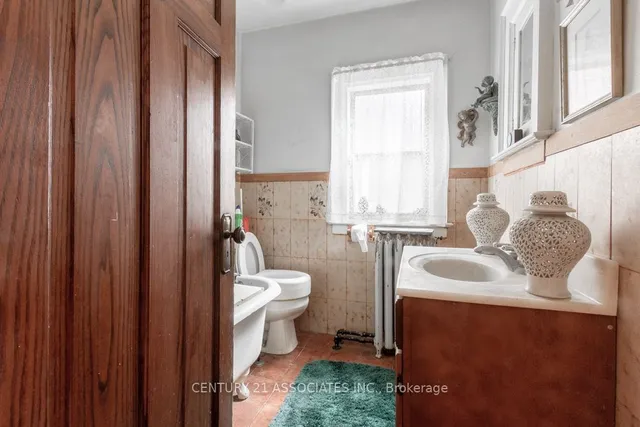 Additional image 24 of 634 Runnymede Rd