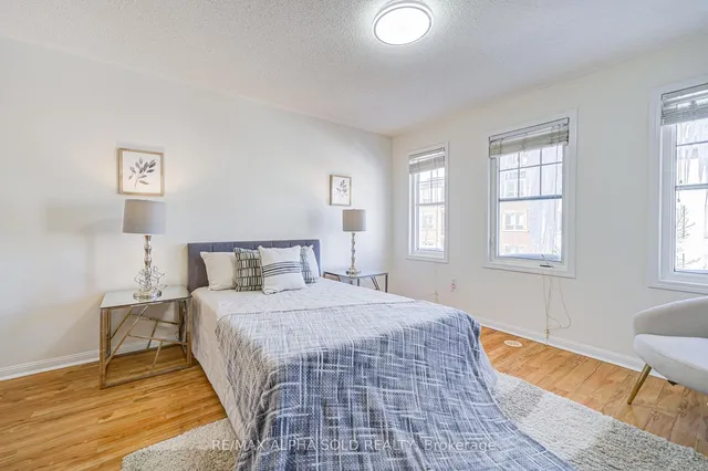 Additional image 34 of 30 Mendelssohn St Unit 15