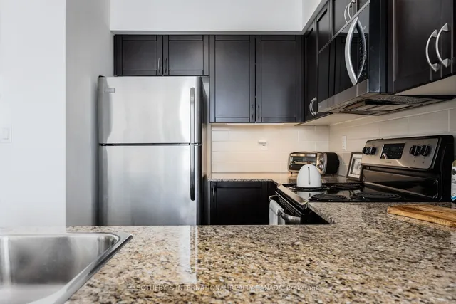 Additional image 19 of 816 Lansdowne Ave Unit 812