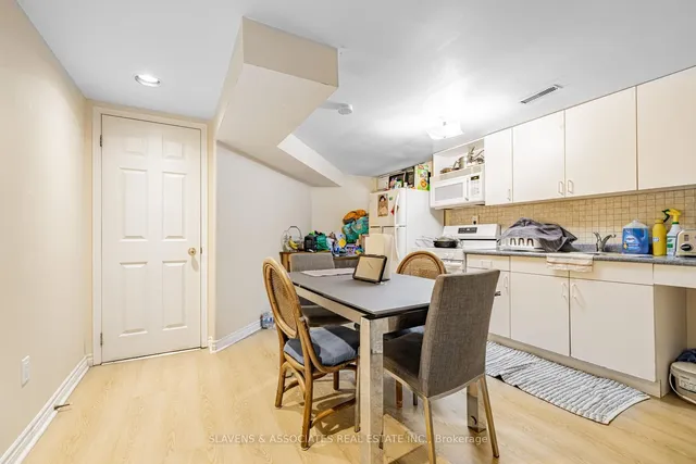 Additional image 33 of 602 Glengrove Ave