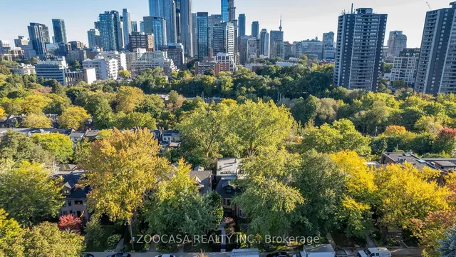 Additional image 32 of 47 Roxborough St