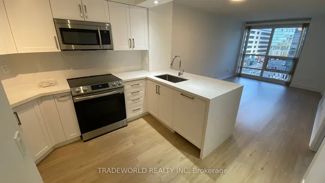 Additional image 5 of 763 Bay St Unit 613