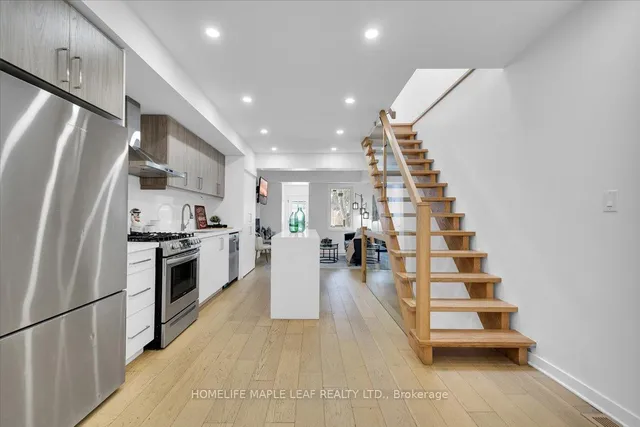 Additional image 12 of 386 Coxwell Ave