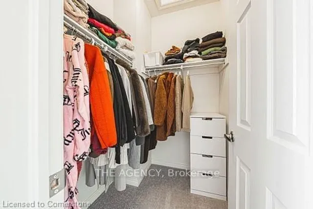 Additional image 34 of 525 Dundas St East