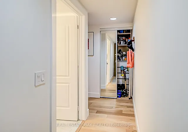 Additional image 22 of 50 Lombard St Unit 1004