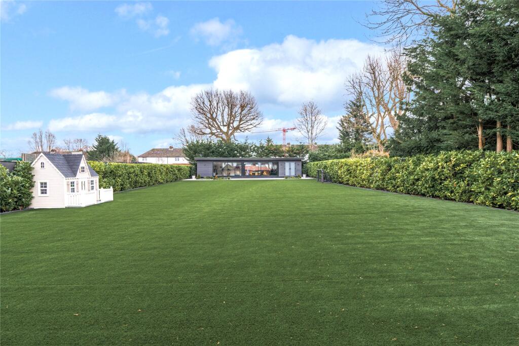 Additional image 42 of Meadow Way, Farnborough Park