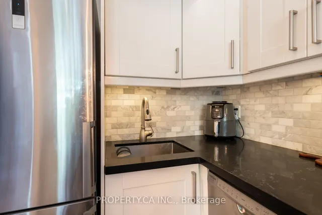 Additional image 9 of 2261 Lake Shore Blvd Unit 104