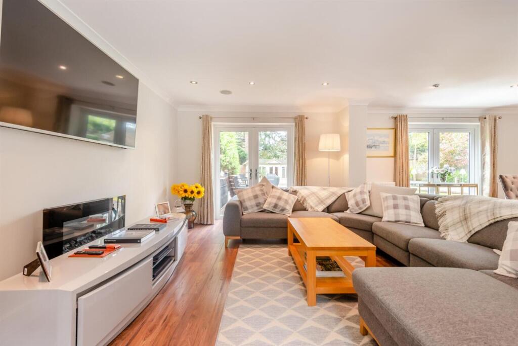 Additional image 18 of Woodland Walk, Ferndown, Dorset, BH22
