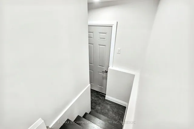Additional image 13 of 3 Wardrope Ave