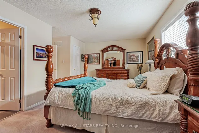 Additional image 24 of 50 Markham Rd Unit 15