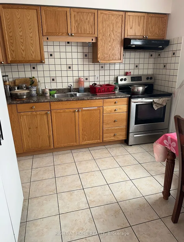 Additional image 7 of 3409 st.clair Ave Unit 1