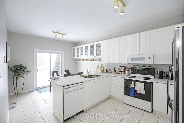 Additional image 6 of 52 Collingwood Ave