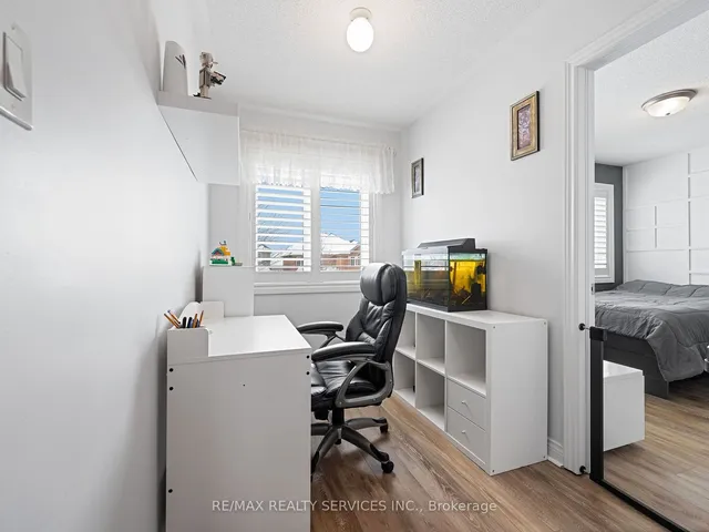 Additional image 28 of 19 Maple Beach Cres