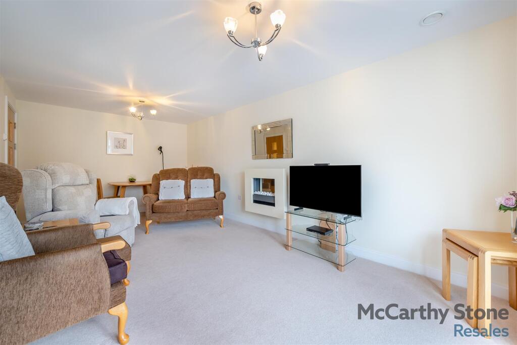 Additional image 4 of Brueton Place, 218 - 220 Blossomfield Road, Solihull, West Midlands, B91 1PT