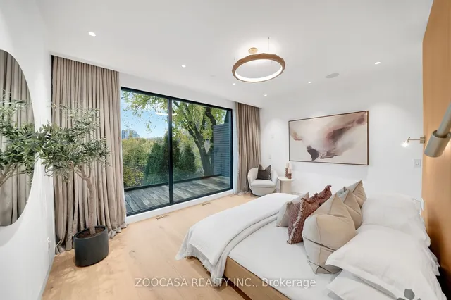 Additional image 21 of 47 Roxborough St