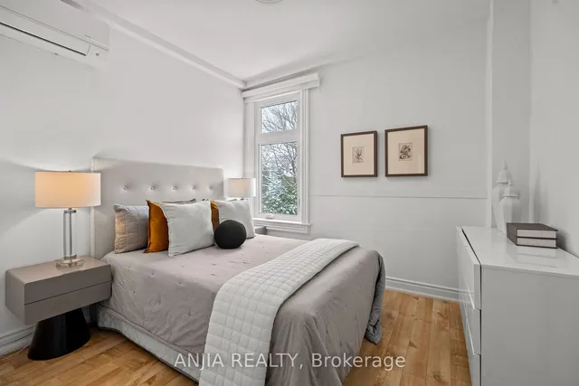 Additional image 20 of 165 Howland Ave