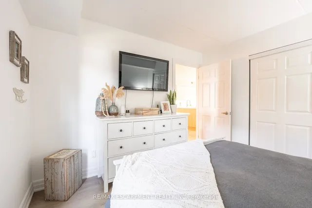 Additional image 17 of 2010 Cleaver Ave Unit 109