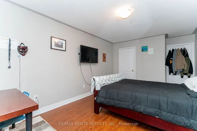 Additional image 32 of 55 Hiberton Cres
