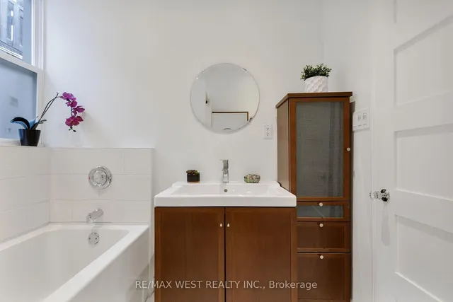 Additional image 12 of 303 Crawford St