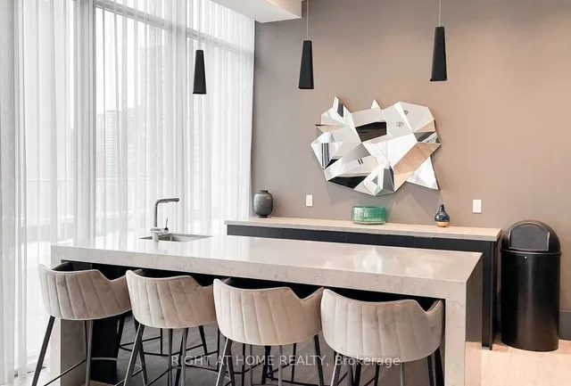 Additional image 34 of 403 Church St Unit 617