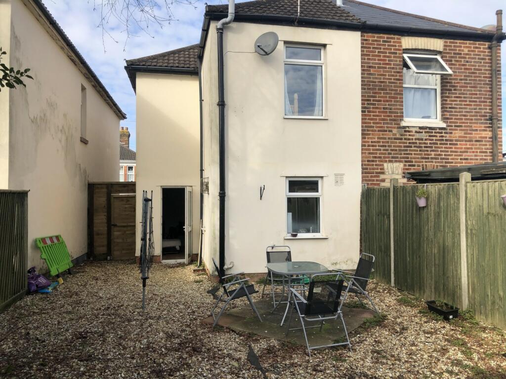 Additional image 8 of 4 bedroom Semi Detached House in Winton