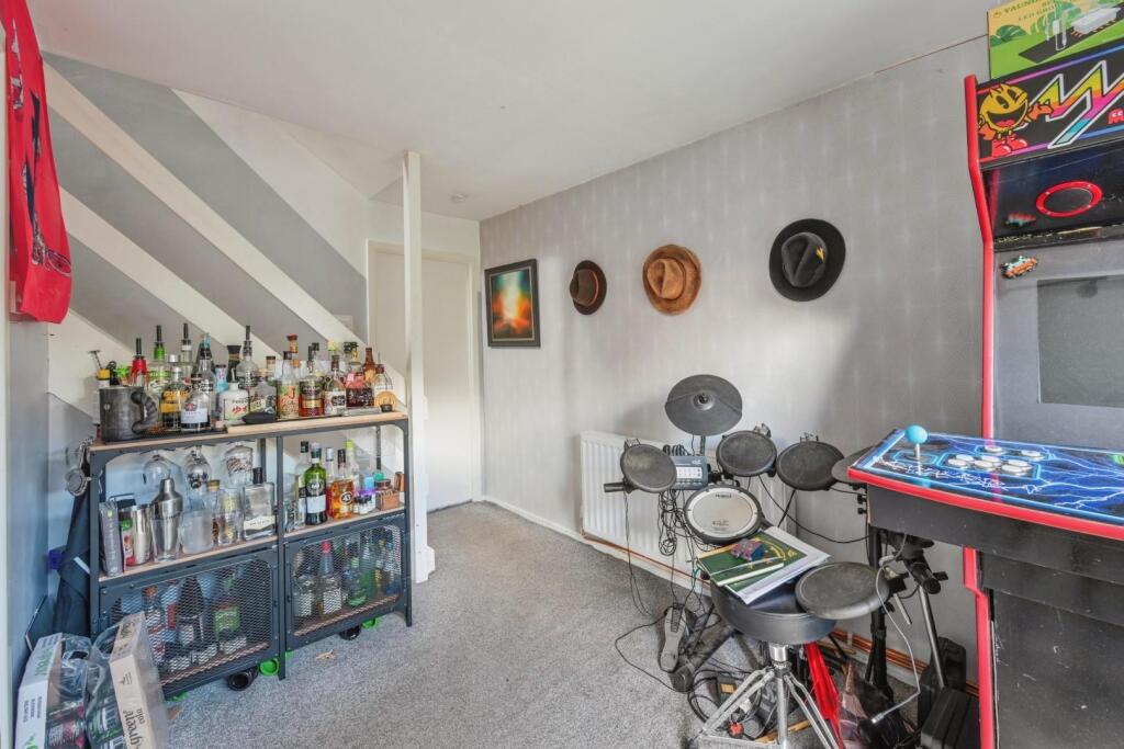 Additional image 5 of 42, Roach, Tamworth