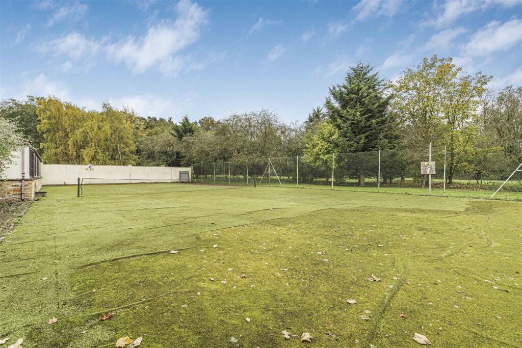 Additional image 59 of The Avenue, Madingley