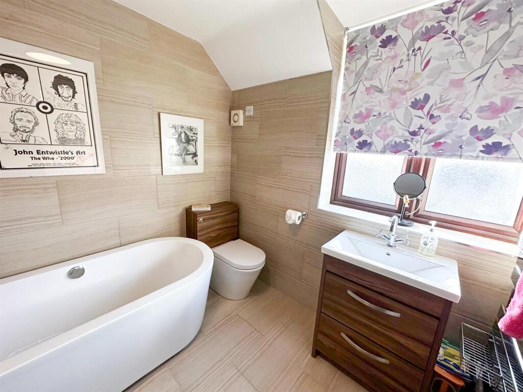 Additional image 24 of Wharfe Court, Silsden