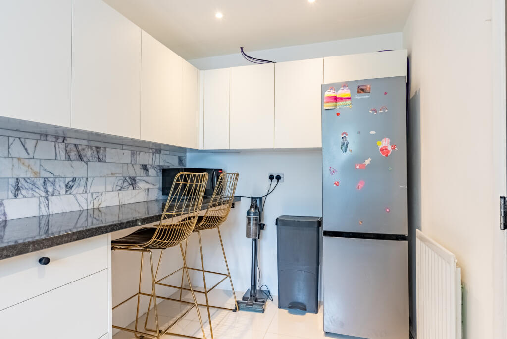 Additional image 8 of Mount Drive, Park Street, St. Albans, Hertfordshire, AL2