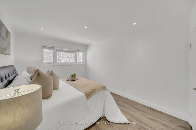 Additional image 19 of 98 Ruskview Rd